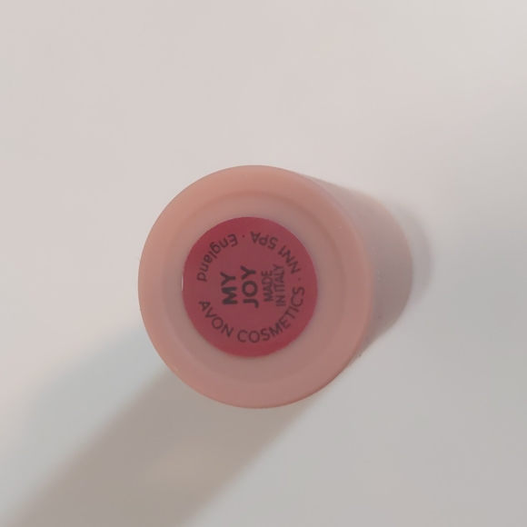 Lisa Armstrong Avon Lipstick - Picture 5 of 6